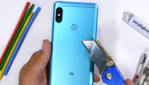 xiaomi-redmi-note-5-pro-dayaniklilik-testi-1.jpg